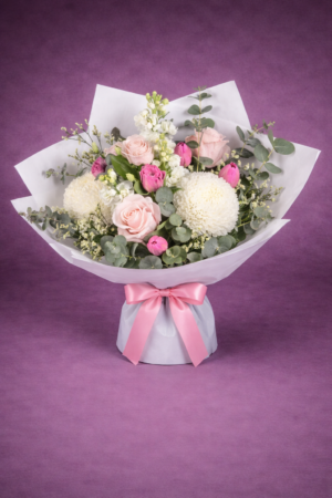Elegant Floral Bouquet Signature –