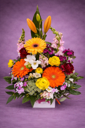 Vibrant Floral Arrangement in Bloom –